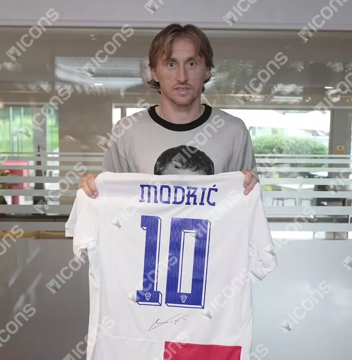 Icons MATCH ISSUE Luka Modric Back Signed Croatia 2024 Home Shirt In Deluxe Packaging