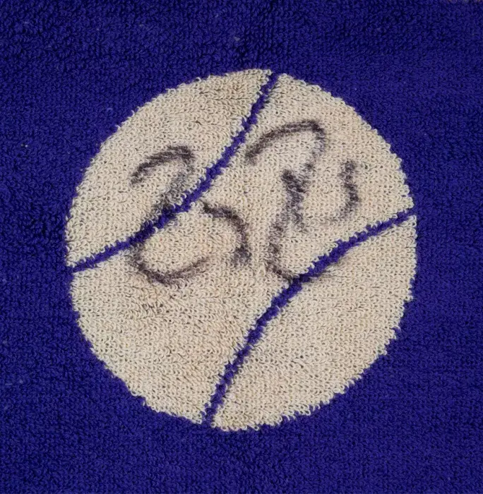 Icons MATCH USED Roger Federer Signed 2009 Wimbledon Towel