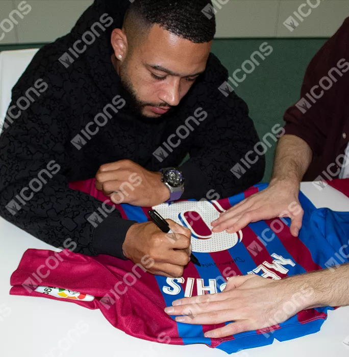 Icons Memphis Depay Official FC Barcelona Front Signed And Framed 2021-22 Home Shirt: 'Dream Chaser' Special Edition