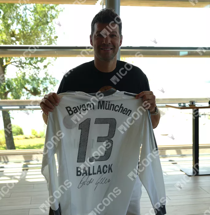 Icons Michael Ballack Back Signed FC Bayern Munich 2002-03 Away Shirt In Hero Frame: Option 1