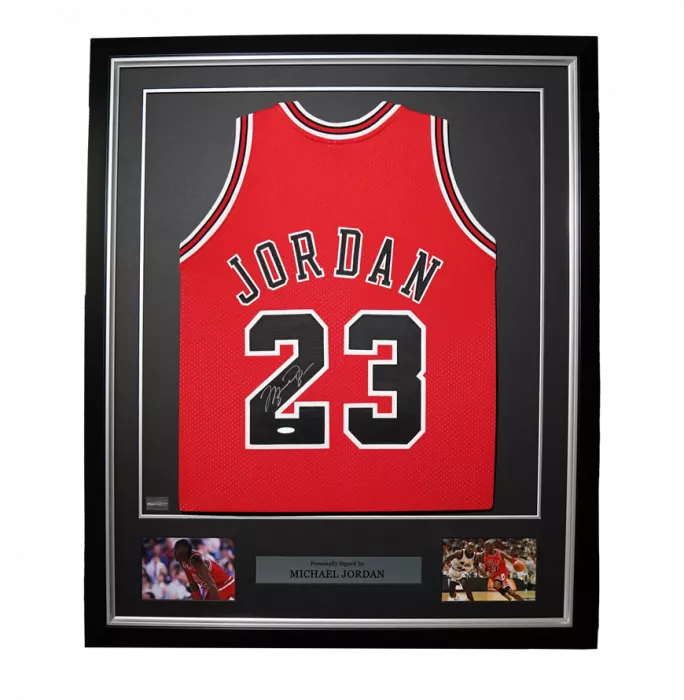 icons Michael Jordan Signed and Framed Chicago Bulls 1997-98 Away Jersey