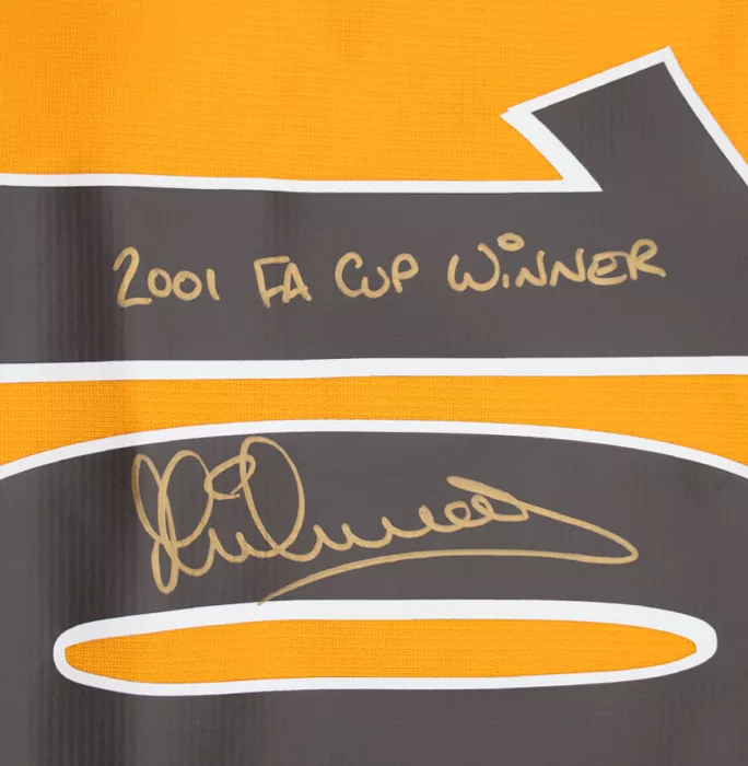 Icons Michael Owen Back Signed Liverpool 2000-01 Away Shirt - 2001 FA Cup Winner Inscription In Classic Frame