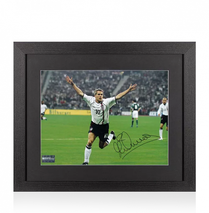 icons Michael Owen Signed England Photo In Black Wooden Frame: Goal vs Germany