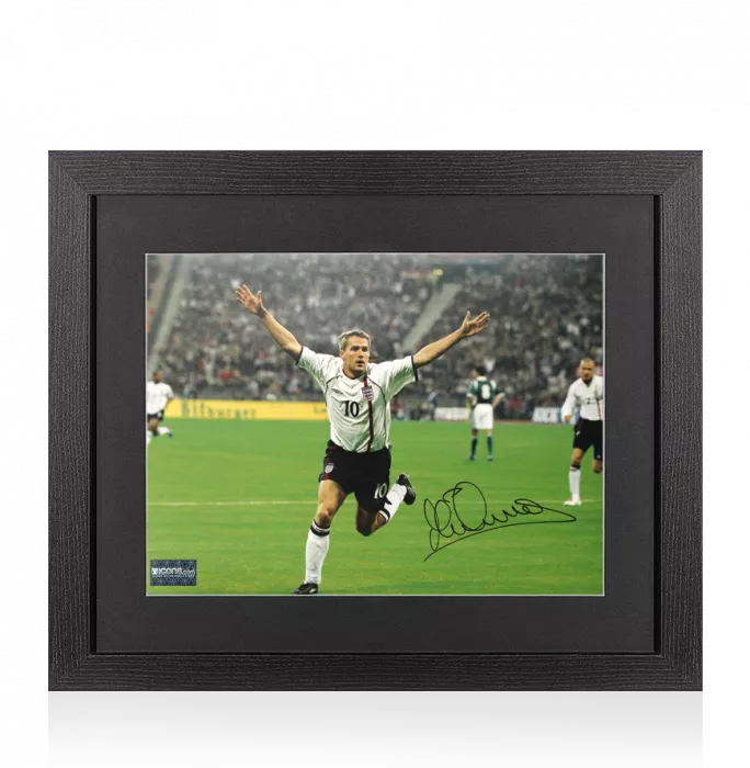 icons Michael Owen Signed England Photo In Black Wooden Frame: Goal Celebration vs Germany