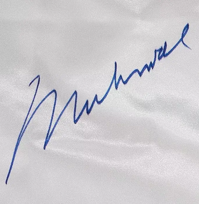 Icons Muhammad Ali Signed White Everlast Boxing Shorts: Signature Option 3