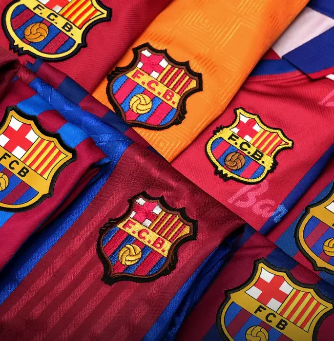 Icons Mystery Memorabilia Signed Shirt Box: Official FC Barcelona Edition