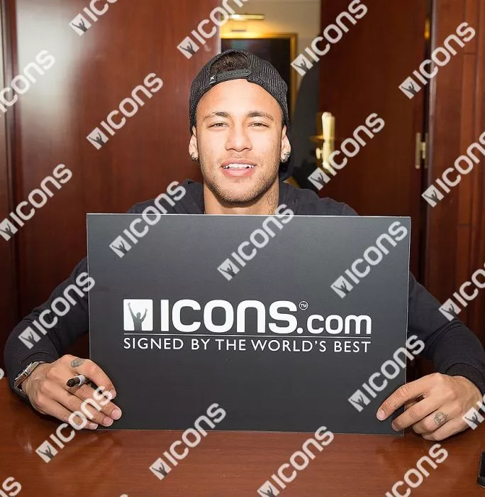 Icons Neymar Jr Signed And Framed Paris Saint-Germain Photo: Parisian Icon