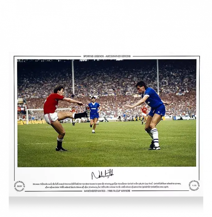 icons Norman Whiteside Signed Manchester United Photo