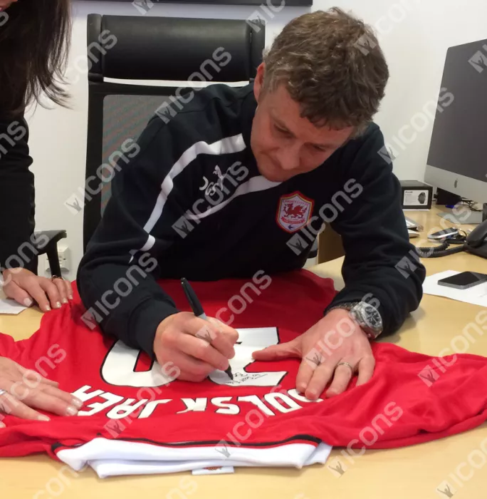 Icons Ole Gunnar Solskjaer Back Signed Manchester United 1999 Home Shirt