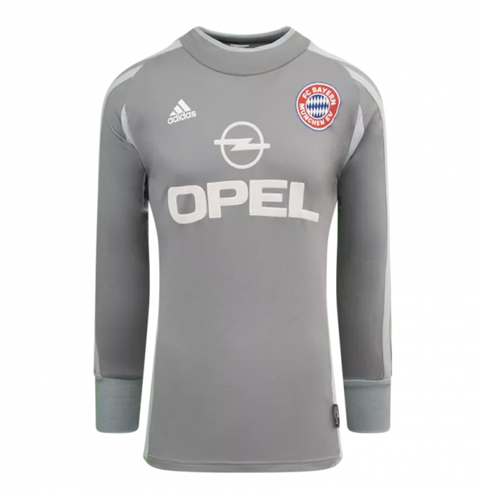 Icons Oliver Kahn Back Signed FC Bayern Munich 2001-02 Goalkeeper Shirt In Hero Frame: Option 1