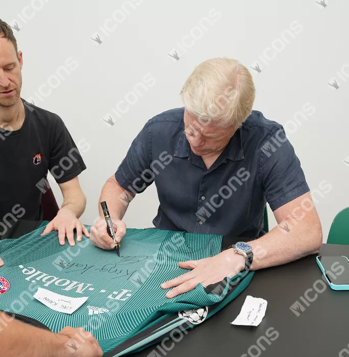 Icons Oliver Kahn Front Signed FC Bayern Munich 2003-04 Goalkeeper Shirt - King Kahn Inscription In Hero Frame: Option 1