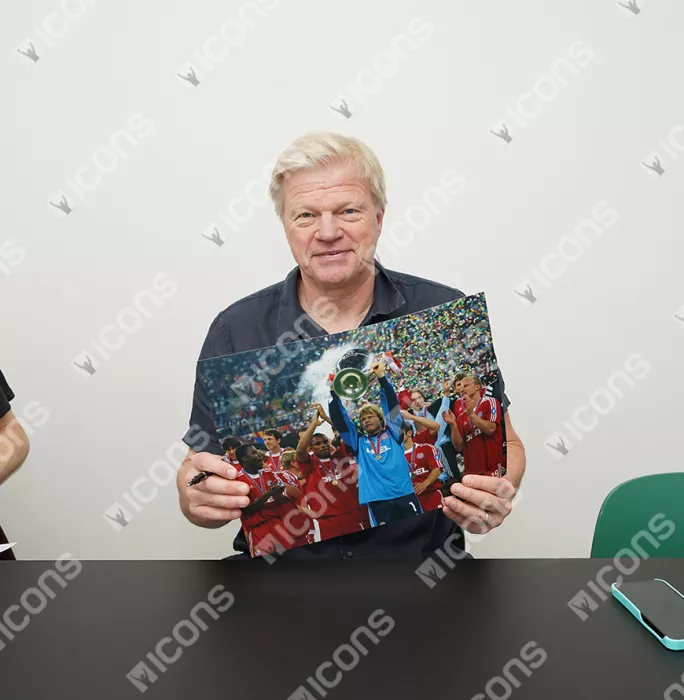 Icons Oliver Kahn Signed FC Bayern Munich Photo In Black Wooden Frame: UEFA Champions League Winner