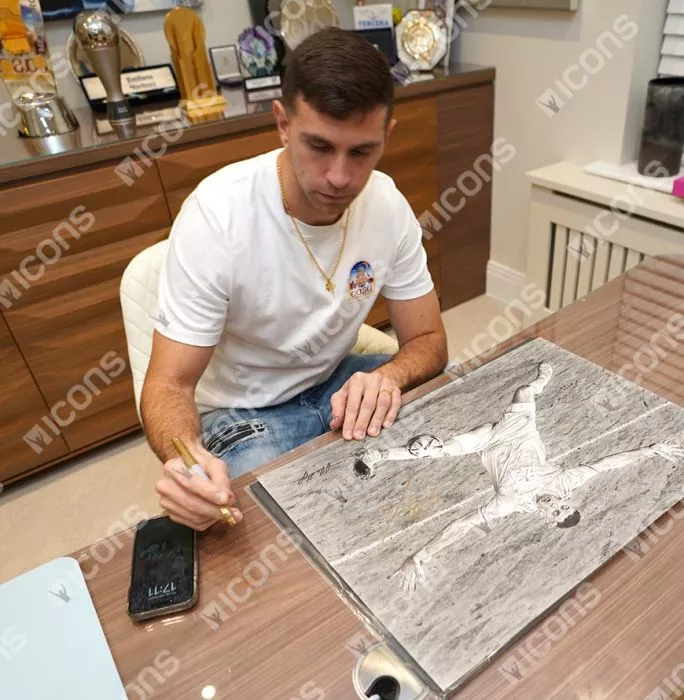 Icons Original Emiliano Martinez Signed And Premium Framed Tribute Artwork: Iconic 2022 FIFA World Cup Final Save