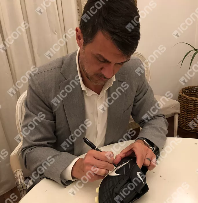 Icons Paolo Maldini Signed Black Nike Tiempo Boot In Bubble Frame: Option 1