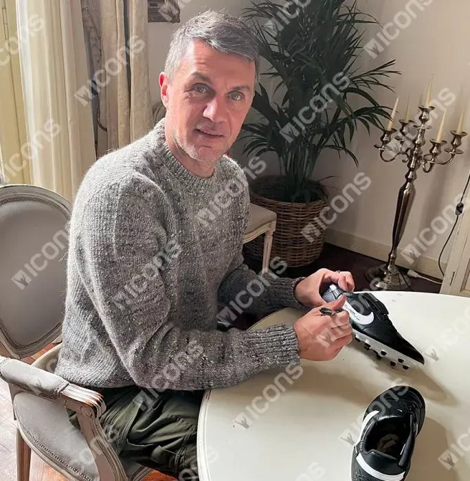 Icons Paolo Maldini Signed Nike Premier Black Boot In Bubble Frame: Option 1