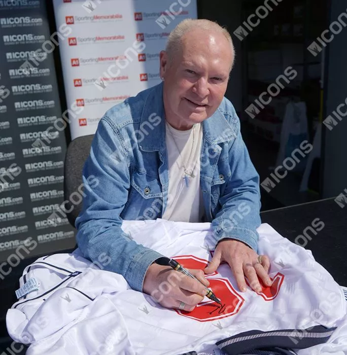 Icons Paul Gascoigne Back Signed England 1990 Home Shirt
