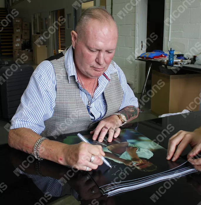 Icons Paul Gascoigne Signed England Photo: 1990 FIFA World Cup Hero