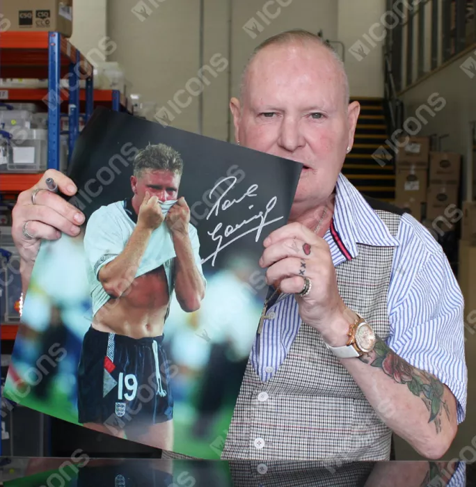 Icons Paul Gascoigne Signed England Photo: 1990 FIFA World Cup Hero