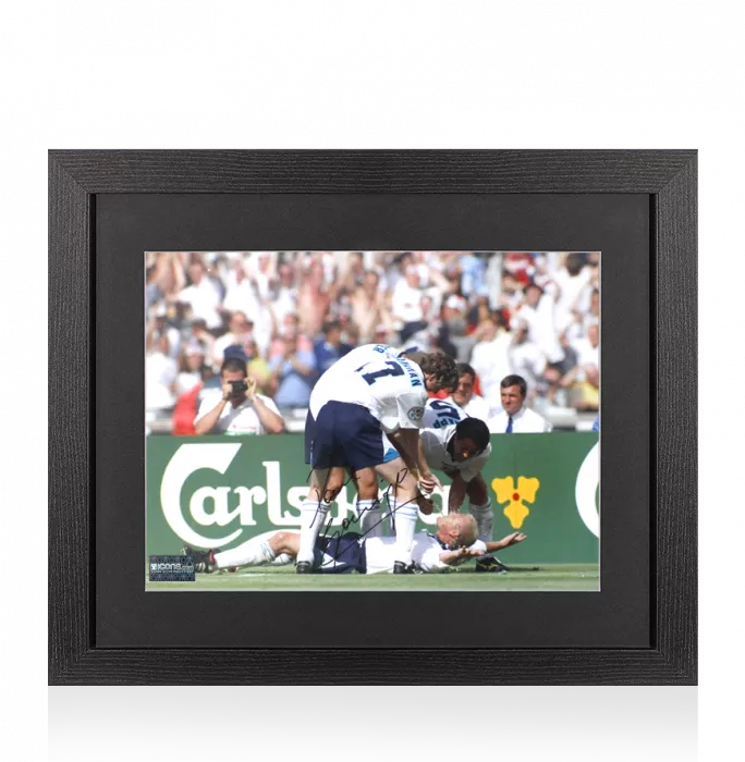 icons Paul Gascoigne Signed England Photo In Black Wooden Frame: Dentist Chair Celebration