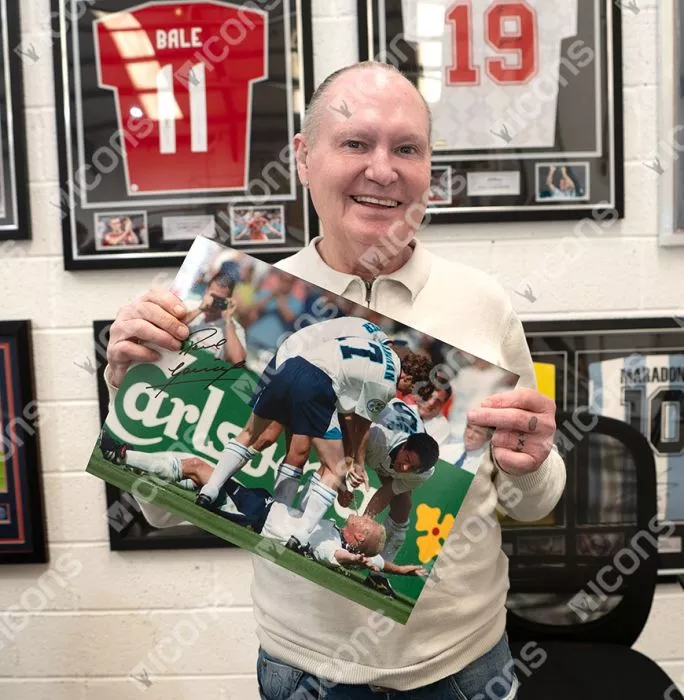 Icons Paul Gascoigne Signed England Photo In Black Wooden Frame: Dentist Chair Celebration