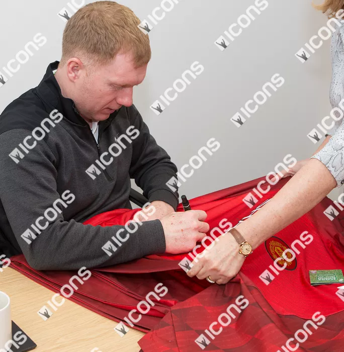 Icons Paul Scholes Front Signed Manchester United 1998 Home Shirt In Classic Frame: Theatre Of Dreams