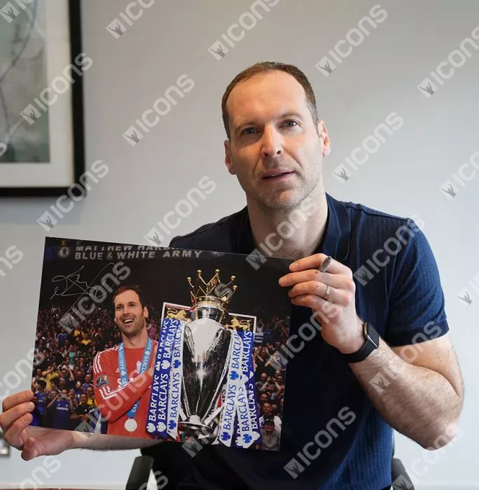 Icons Petr Cech Signed Chelsea Photo In Black Wooden Frame: 2014-15 Premier League Winner
