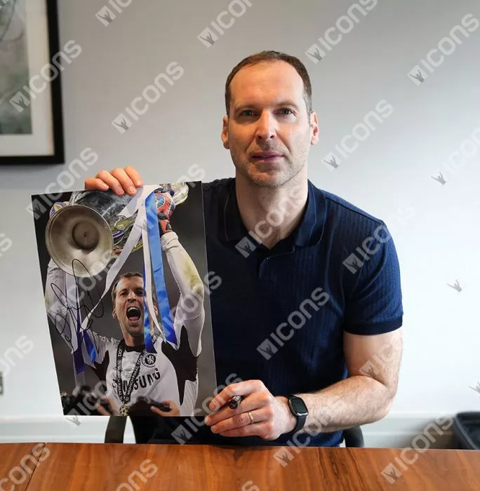 Icons Petr Cech Signed Chelsea Photo In Black Wooden Frame: 2012 UEFA Champions League Winner