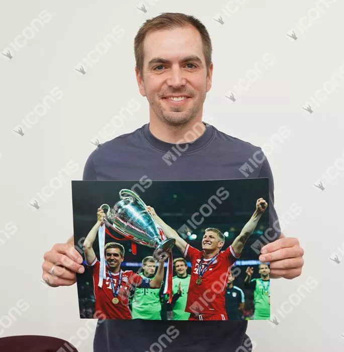 Icons Philipp Lahm Signed FC Bayern Munich Photo In Black Wooden Frame: UEFA Champions League Winner