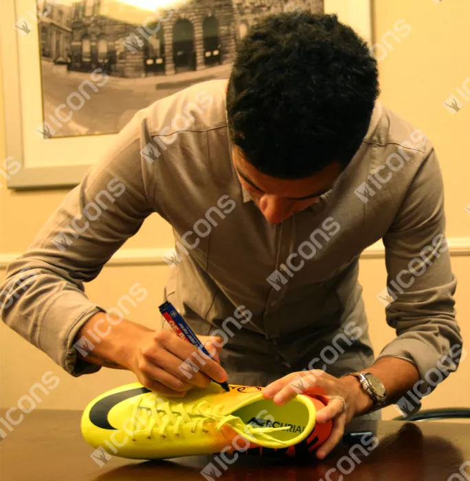 Icons Philippe Coutinho Signed And Liverpool Framed Yellow And Orange Nike Mercurial Vapor IX Boot