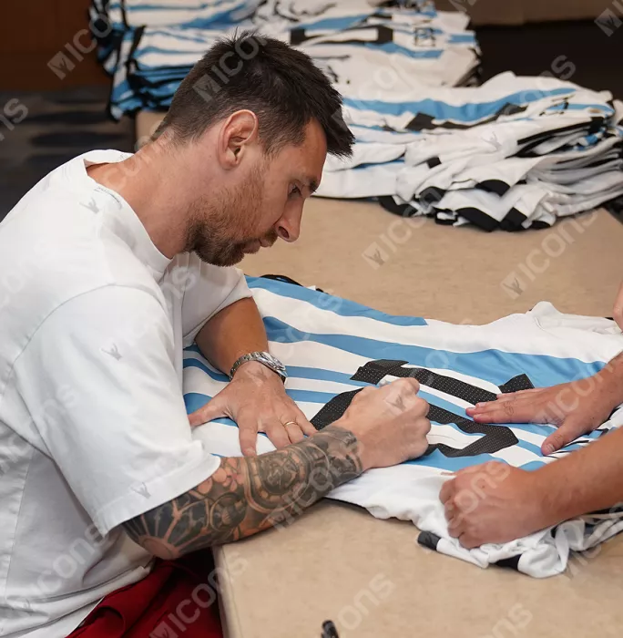 Icons PRE-FRAMED Lionel Messi Official FIFA World Cup Back Signed And Framed Argentina 2022 Home Shirt
