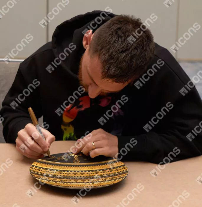 Icons PRE-ORDER Lionel Messi Official Signed 2022 FIFA World Cup Commemorative Plate