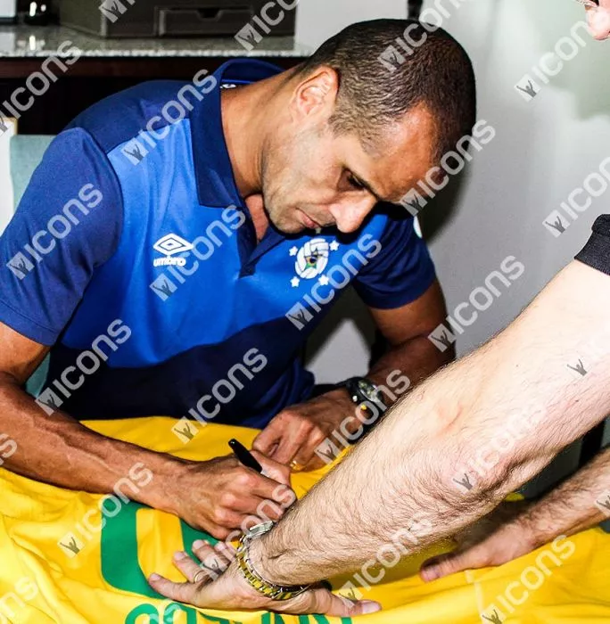 Icons Rivaldo Back Signed Brazil 2001 Home Shirt In Hero Frame: Option 1