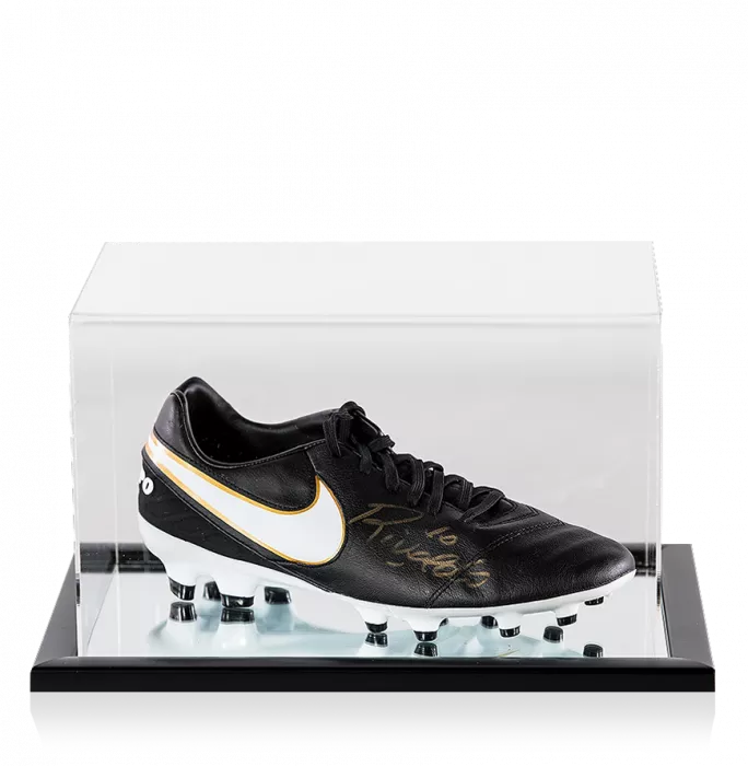 icons Rivaldo Signed Black and Gold Nike Tiempo Boot In Acrylic Display Case