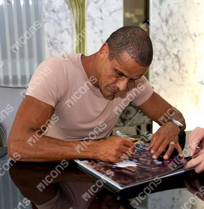 Icons Rivaldo Signed FC Barcelona Photo In Black Wooden Frame: Overhead Kick Vs Valencia Celebration