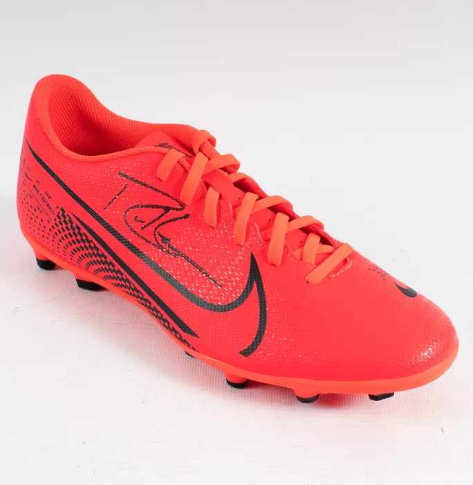 Icons Robbie Keane Signed Red And Black Nike Mercurial Vapor Boot