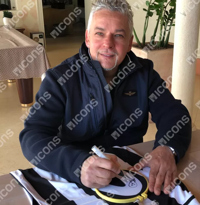 Icons Roberto Baggio Back Signed Juventus 1994-95 Home Shirt With Long Sleeves