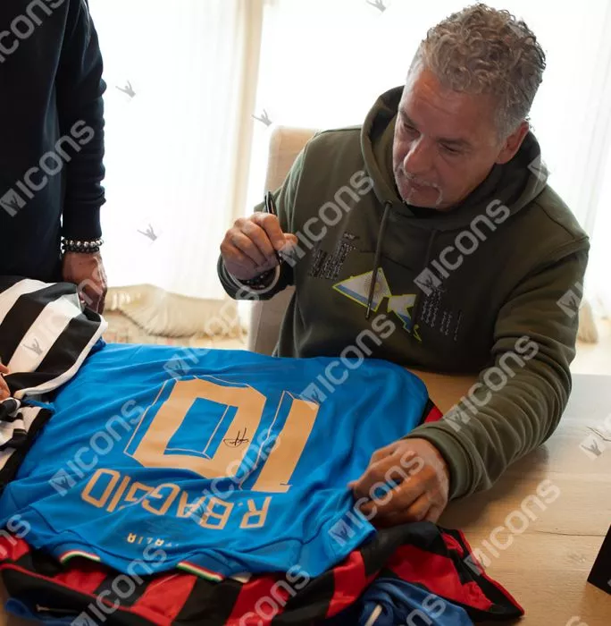 Icons Roberto Baggio Back Signed Modern Italy Home Shirt In Classic Frame