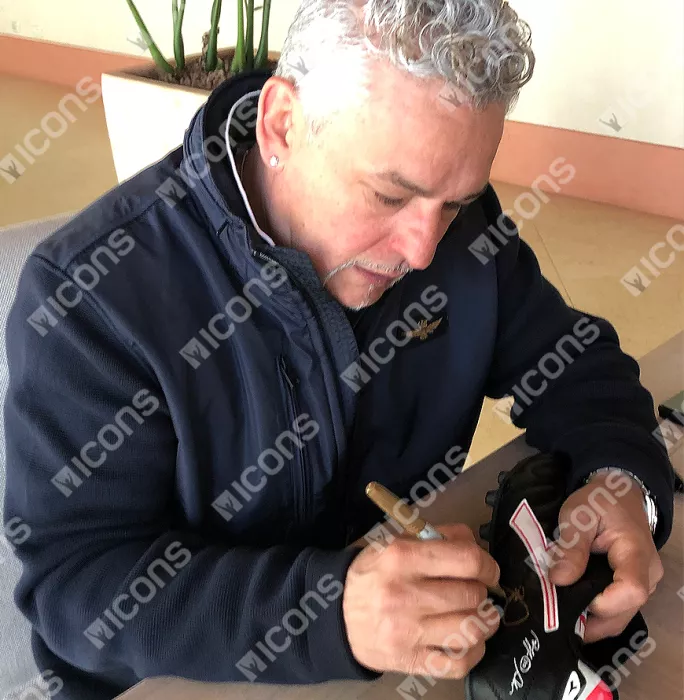 Icons Roberto Baggio Signed Black Diadora Boot In Bubble Frame: Option 1