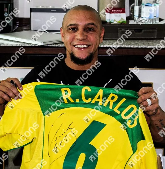 Icons Roberto Carlos Back Signed Brazil 2004 Home Shirt In Hero Frame: Option 1
