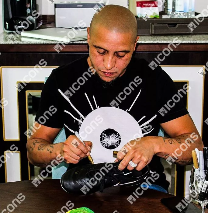 Icons Roberto Carlos Signed Black And Gold Nike Tiempo Boot