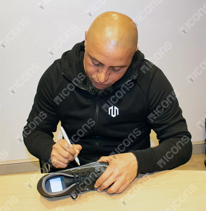 Icons Roberto Carlos Signed Black Nike Vapor Club Boot