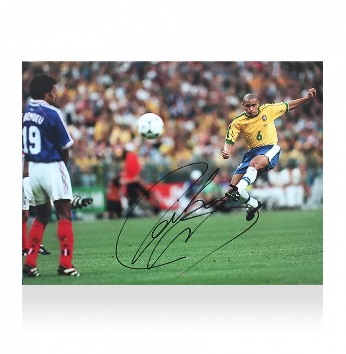 icons Roberto Carlos Signed Brazil Photo: Free-Kick Master