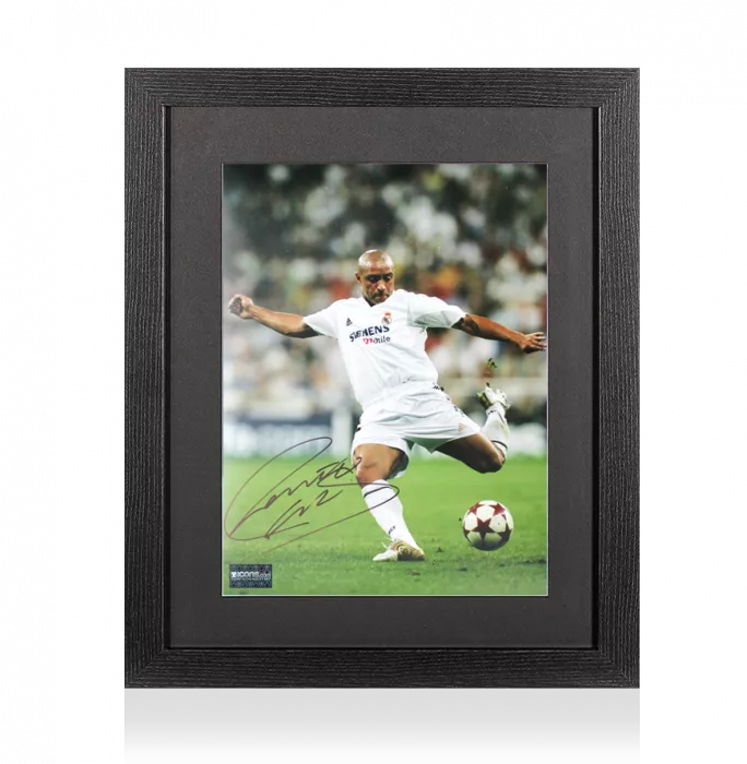 icons Roberto Carlos Signed Real Madrid CF Photo In Black Wooden Frame: Los Blancos Icon