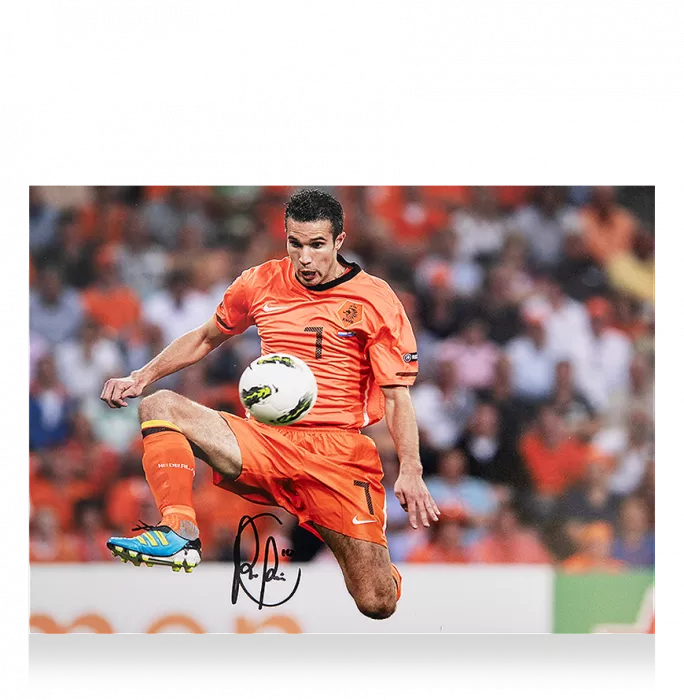 icons Robin van Persie Signed Netherlands Photo: Master of the Ball