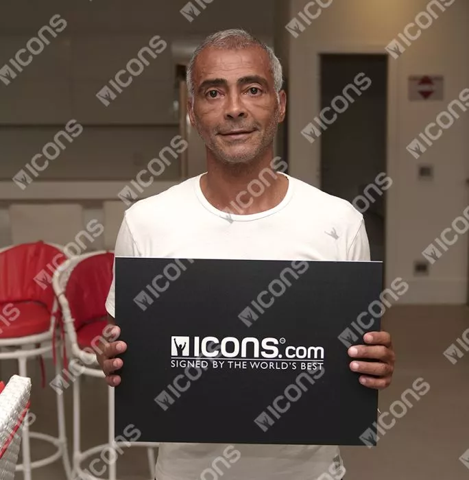 Icons Romario Official FIFA World Cup™ Back Signed And Hero Framed Brazil 1970 Retro T-Shirt