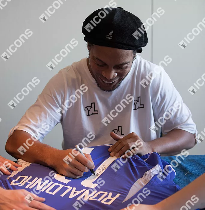 Icons Ronaldinho Back Signed Brazil 2002 Away Shirt In Classic Frame