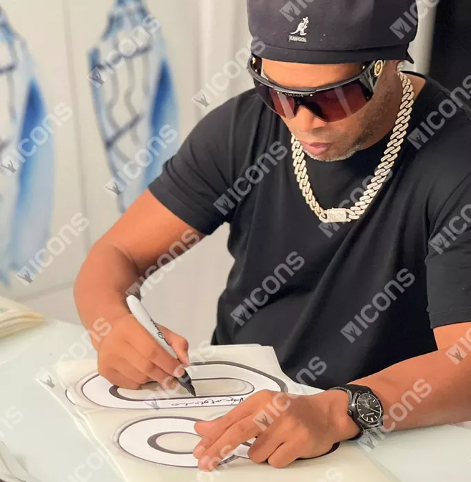 Icons Ronaldinho Back Signed Retro AC Milan Home Shirt With Fan Style Numbers In Classic Frame