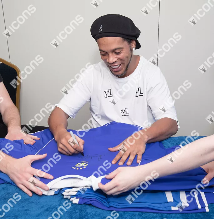 Icons Ronaldinho Front Signed Brazil 2004 Away Shirt In Hero Frame: Option 1
