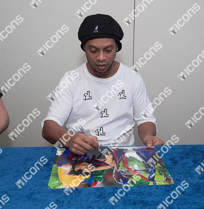 Icons Ronaldinho Signed FC Barcelona Photo: 2006 UEFA Champions League Winner