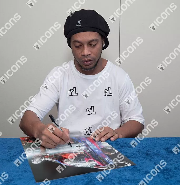 Icons Ronaldinho Signed FC Barcelona Photo: 2006 UEFA Champions League Winner